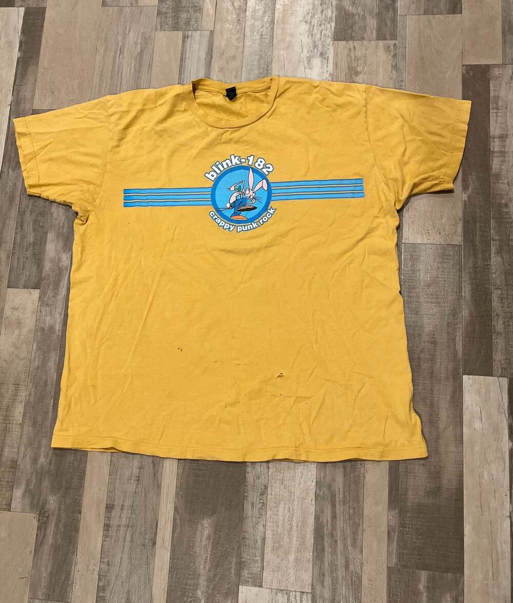 Vintage Blink-182 Crappy Punk Rock Bunny Rabbit Yellow T-Shirt